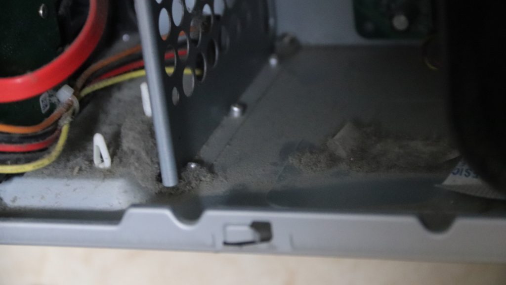Polvere sulla custodia del PC