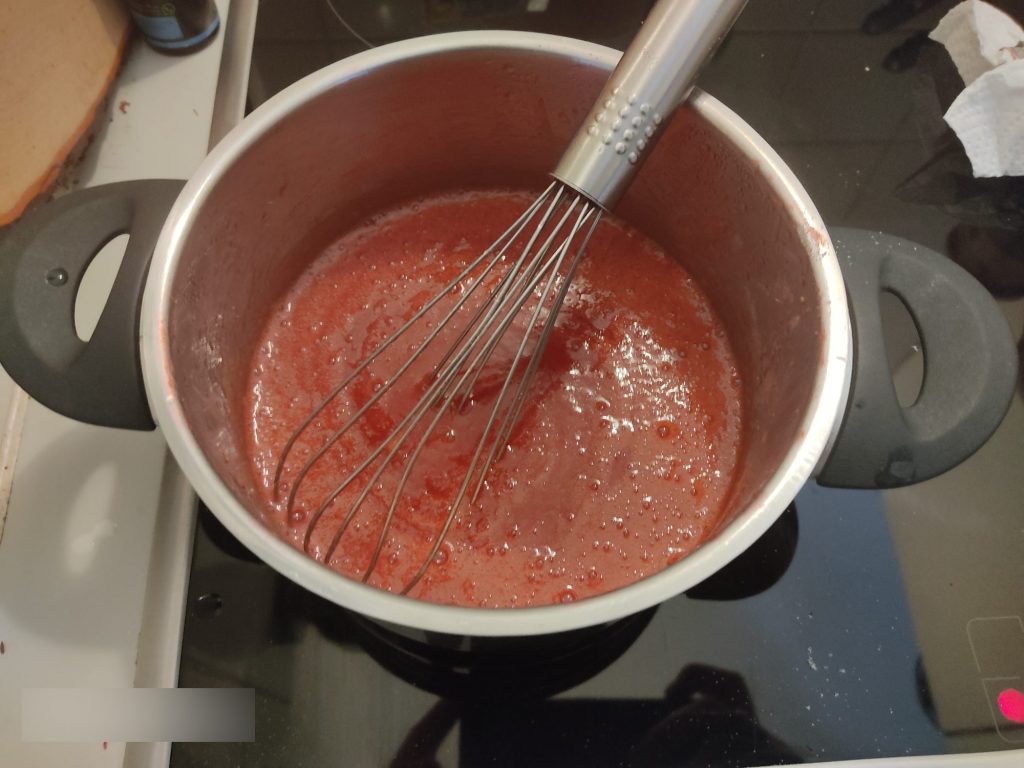 salsa di fragole di fallout cake "classe =" pigro pigro nascosto wp-image-535805 "srcset =" https://dlprivateserver.com/wp-content/uploads/2020/08/1597478645_830_Cook-the-most-coveted-dish-of-Fallout-that's-how-it.jpg 1024w, https : //images.mein-mmo .de/medien/2020/08/Fallout-Kuchen-Erdbeersoße-300x225.jpg 300w, https://images.mein-mmo.de/medien/2020/08/Fallout-Kuchen- Strawberry-sauce-150x113.jpg 150w , https://images.mein-mmo.de/medien/2020/08/Fallout-Kuchen-Erdbeersoße-768x576.jpg 768w, https://images.mein-mmo.de/medien/2020/08/Fallout- Kuchen-Erdbeersoße-1536x1152.jpg 1536w, https://images.mein-mmo.de/medien/2020/08/Fallout-Kuchen-Erdbeersoße.jpg 2000w "data-lazy-size =" (larghezza massima: 1024px) 100vw, 1024px